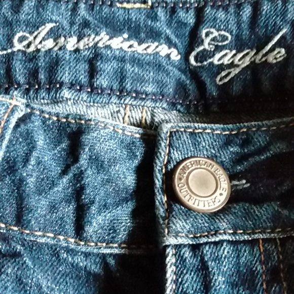 American Eagle Dark Wash Ripped Paint Splat Jean Shorts Size 6 - Picture 3 of 5